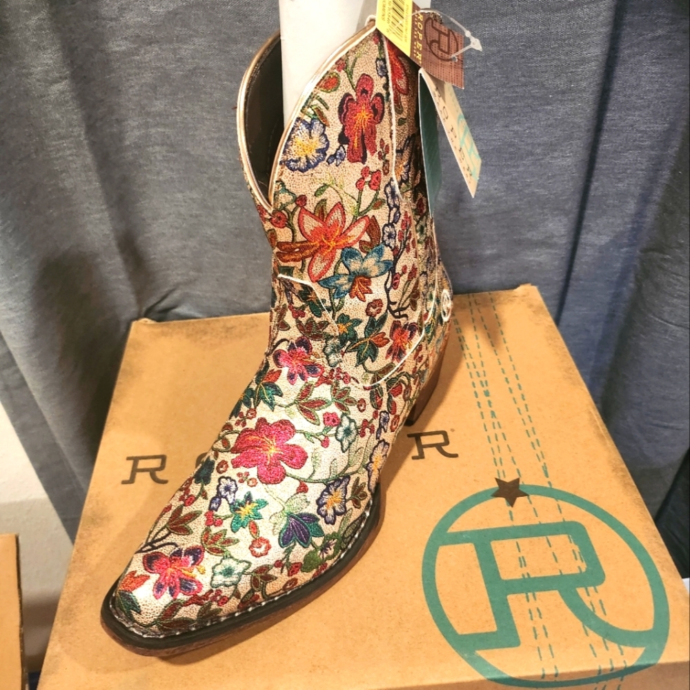 Women's boots